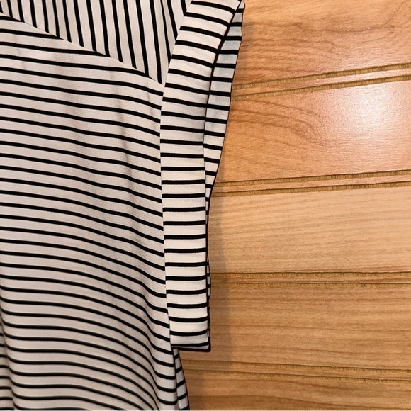 Express | Women's Striped V-Neck Blouse | Size S - Picture 5 of 7